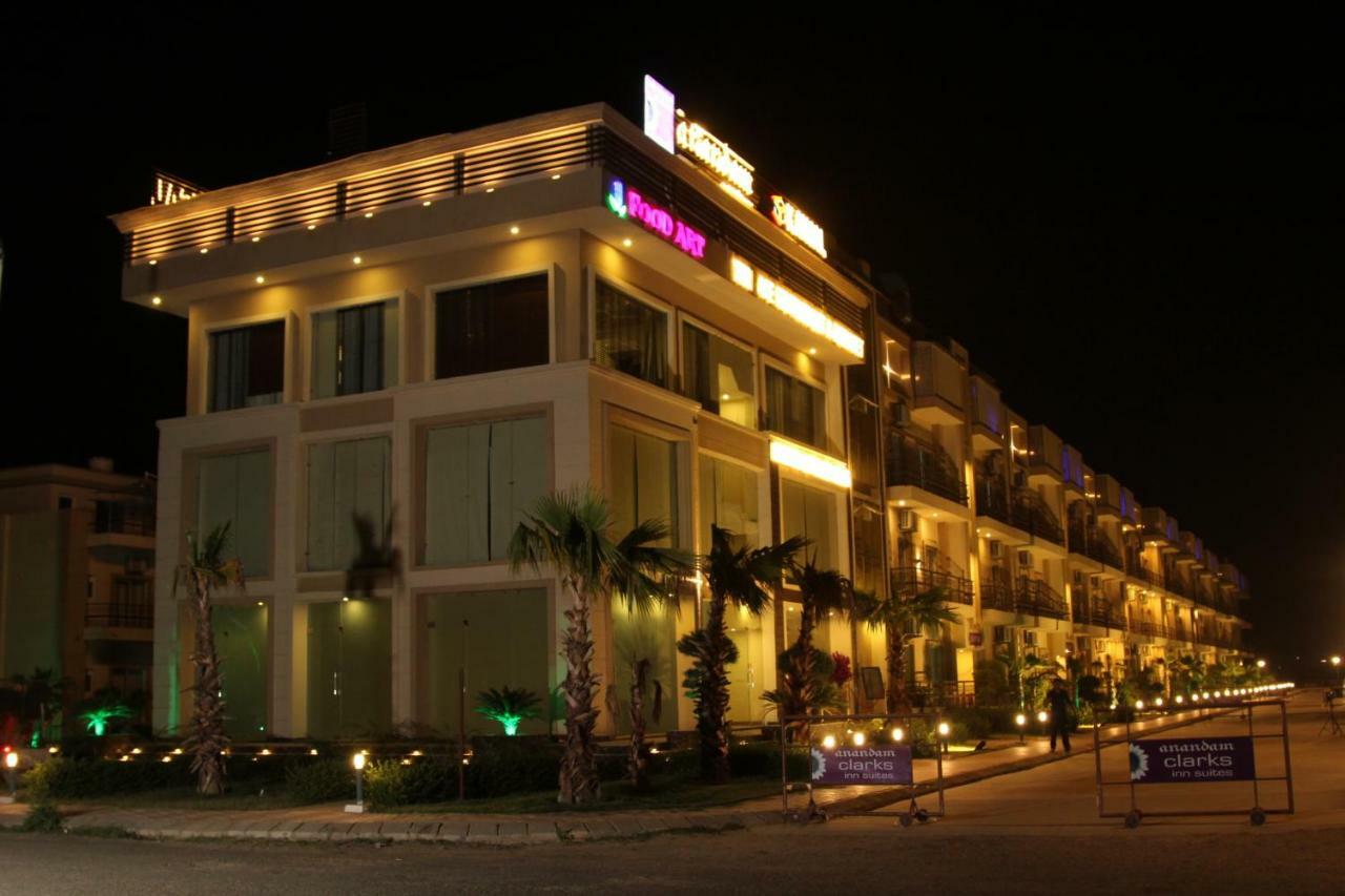 Anandam Clarks Inn Suites Vrindavan Exterior photo
