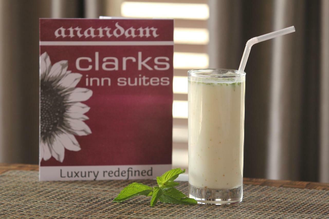 Anandam Clarks Inn Suites Vrindavan Exterior photo